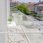 Liiiving In - Crystal Palace 아파트 *