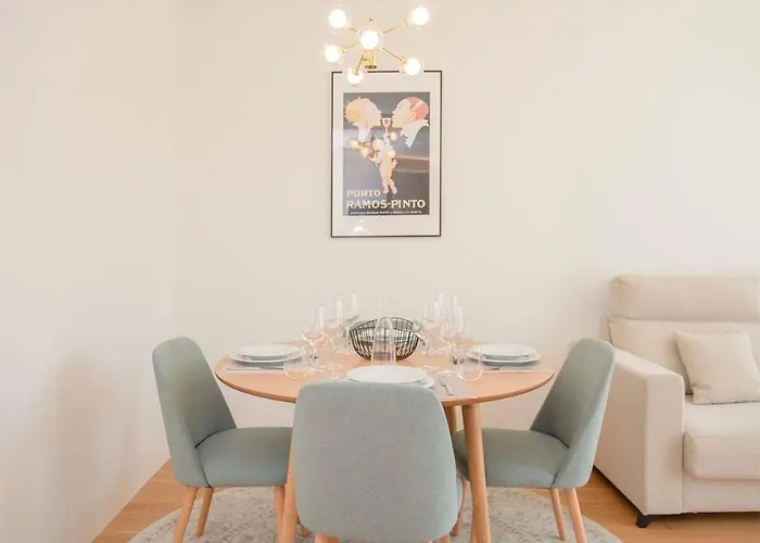 Liiiving In - Crystal Palace Apartman Porto