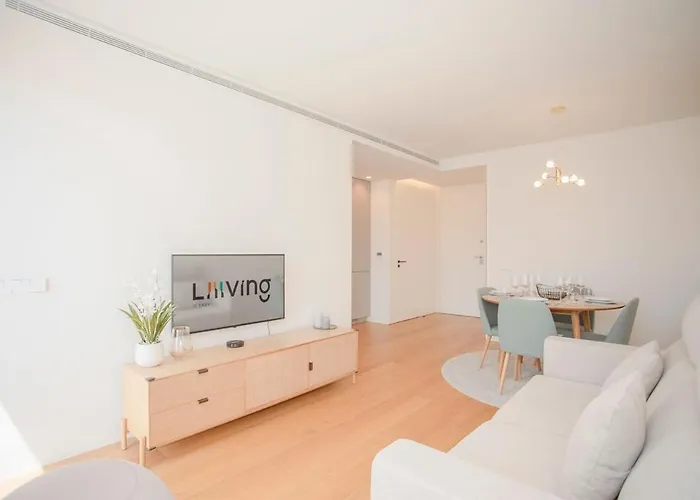 Liiiving In - Crystal Palace Porto