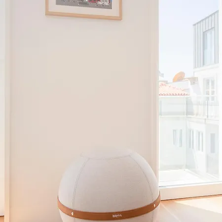 Liiiving In - Crystal Palace * ポルト