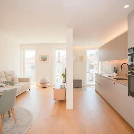 Liiiving In - Crystal Palace アパート *