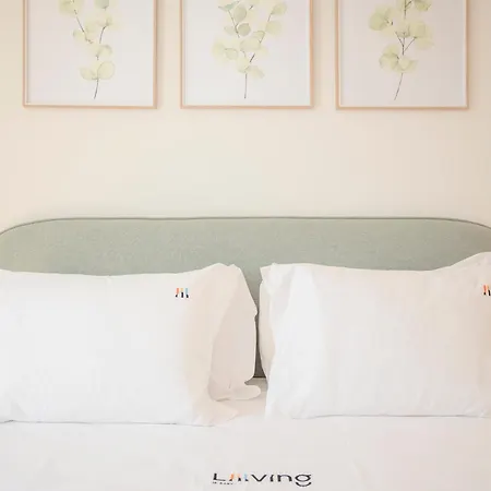 Liiiving In - Crystal Palace