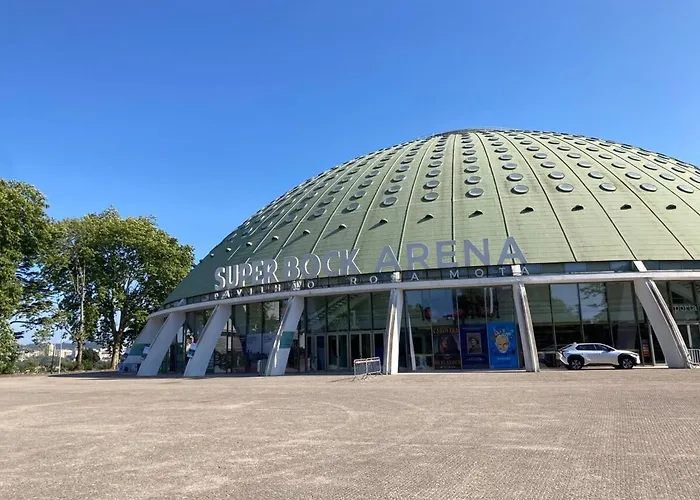 Liiiving In - Crystal Palace * 波尔图